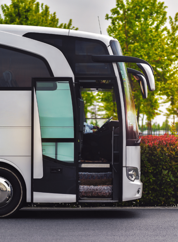 bus porte ouverte